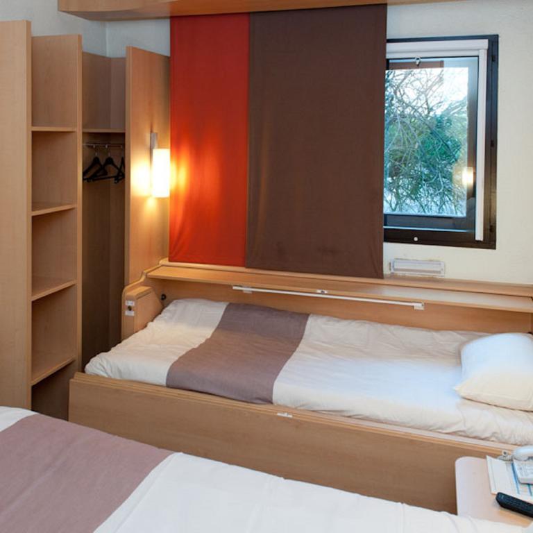 Egg Hotel Gonesse Rum bild