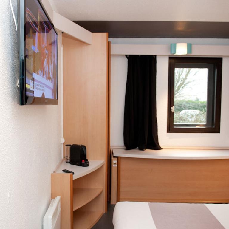 Egg Hotel Gonesse Exteriör bild